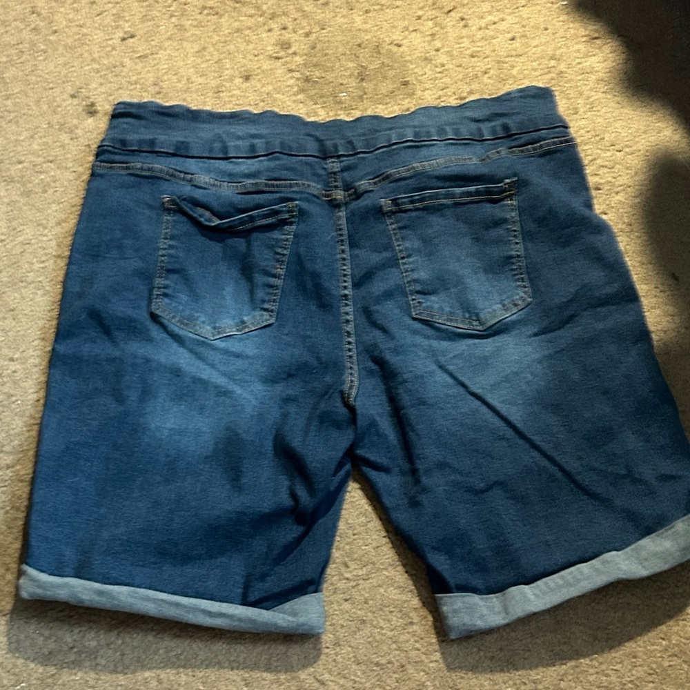 Basic Jorts - Picture 2 of 3